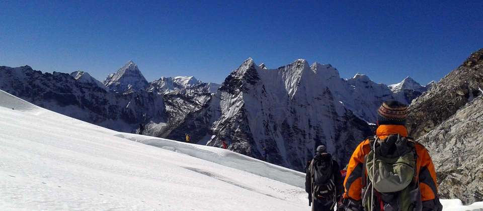 Mera & Island Peak via Amphu Labsta - World Expeditions - Nepal - Image 2