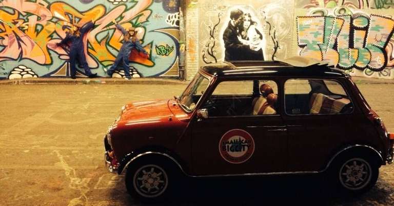 London Local culture Tour: Mini Love Private Tour of London in a Mini