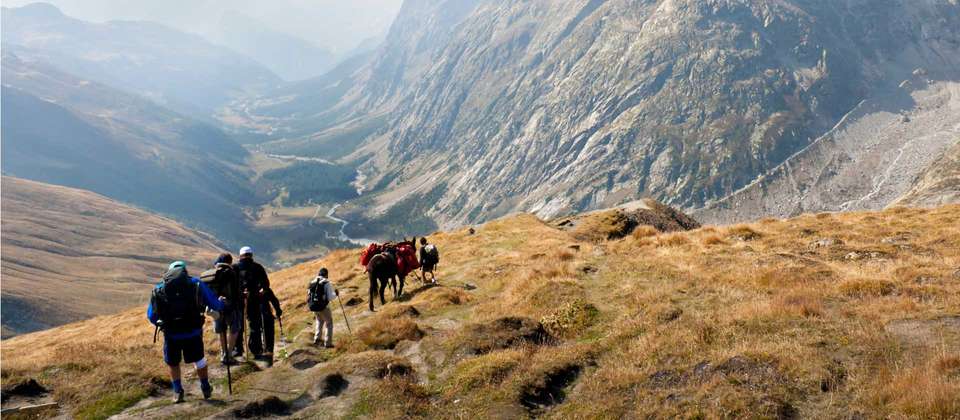 Mont Blanc Encompassed Guided Hike - Utracks - France - Image 5