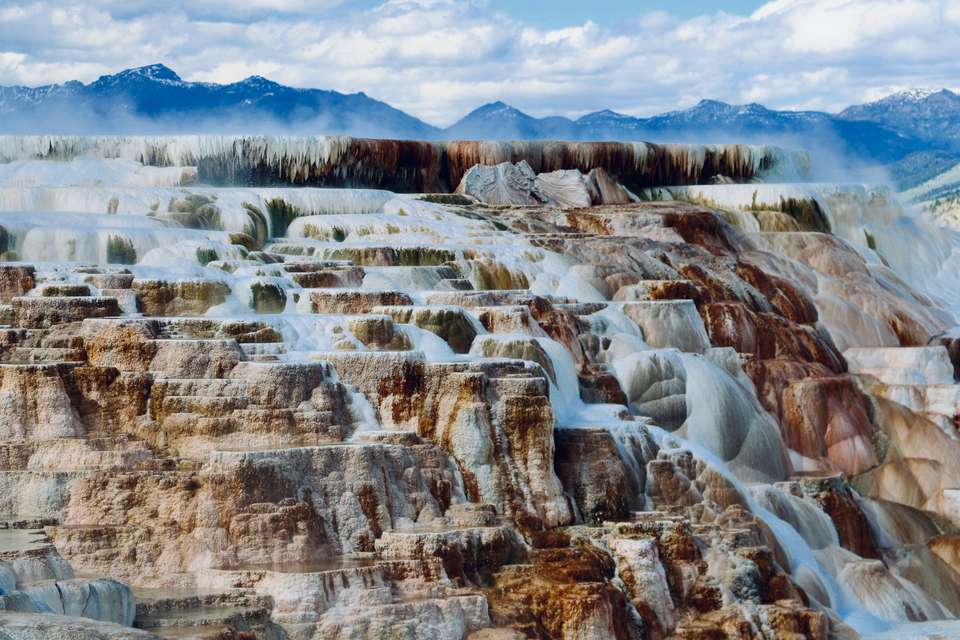 Montana: Exploring Big Sky Country featuring Yellowstone & Glacier National Parks - Collette Tours - USA - Image 4