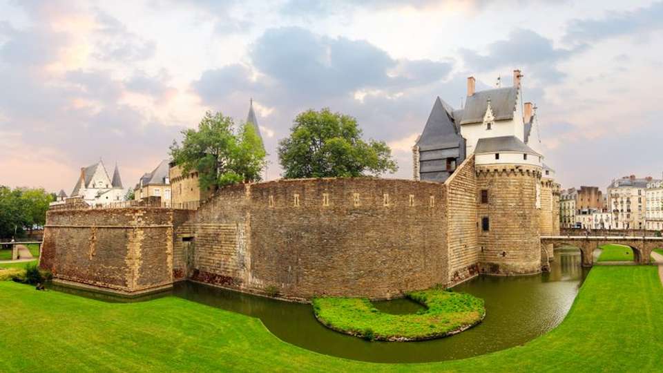 Murmurs of the Loire: A Cruise Through Heritage and Legends (port-to-port cruise) - Croisieurope - France - Image 6