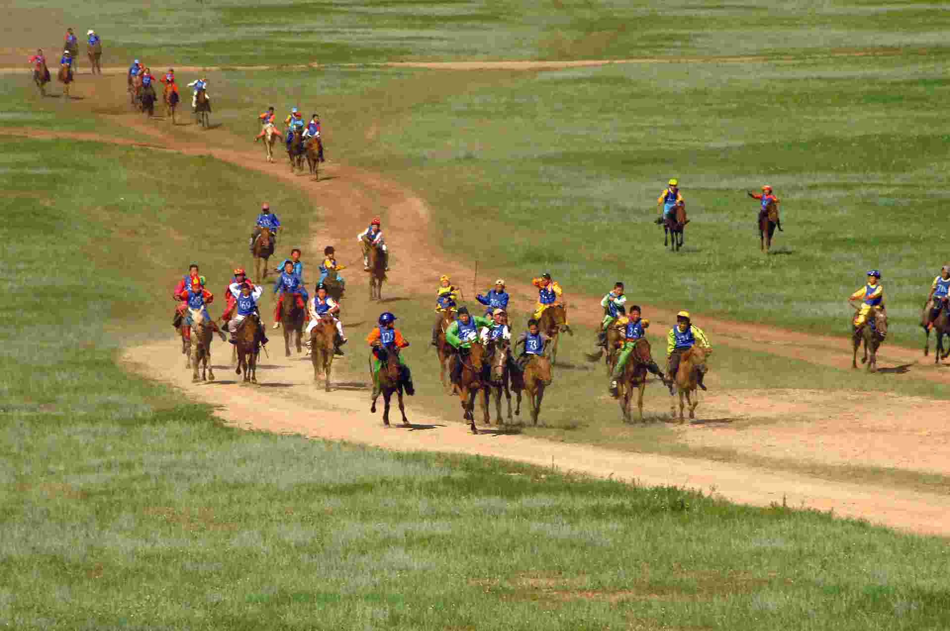Naadam and Gobi Desert Explorer 