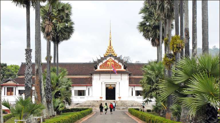 Luang Prabang Bicycle Tour: Nam Xuang and Nam Khan Rivers Through Jungle and Villages
