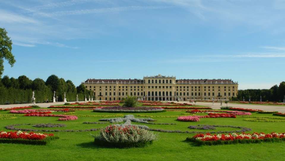 New Year on The Danube: Vienna, Budapest and Bratislava (port-to-port cruise) - Croisieurope - Austria - Image 2