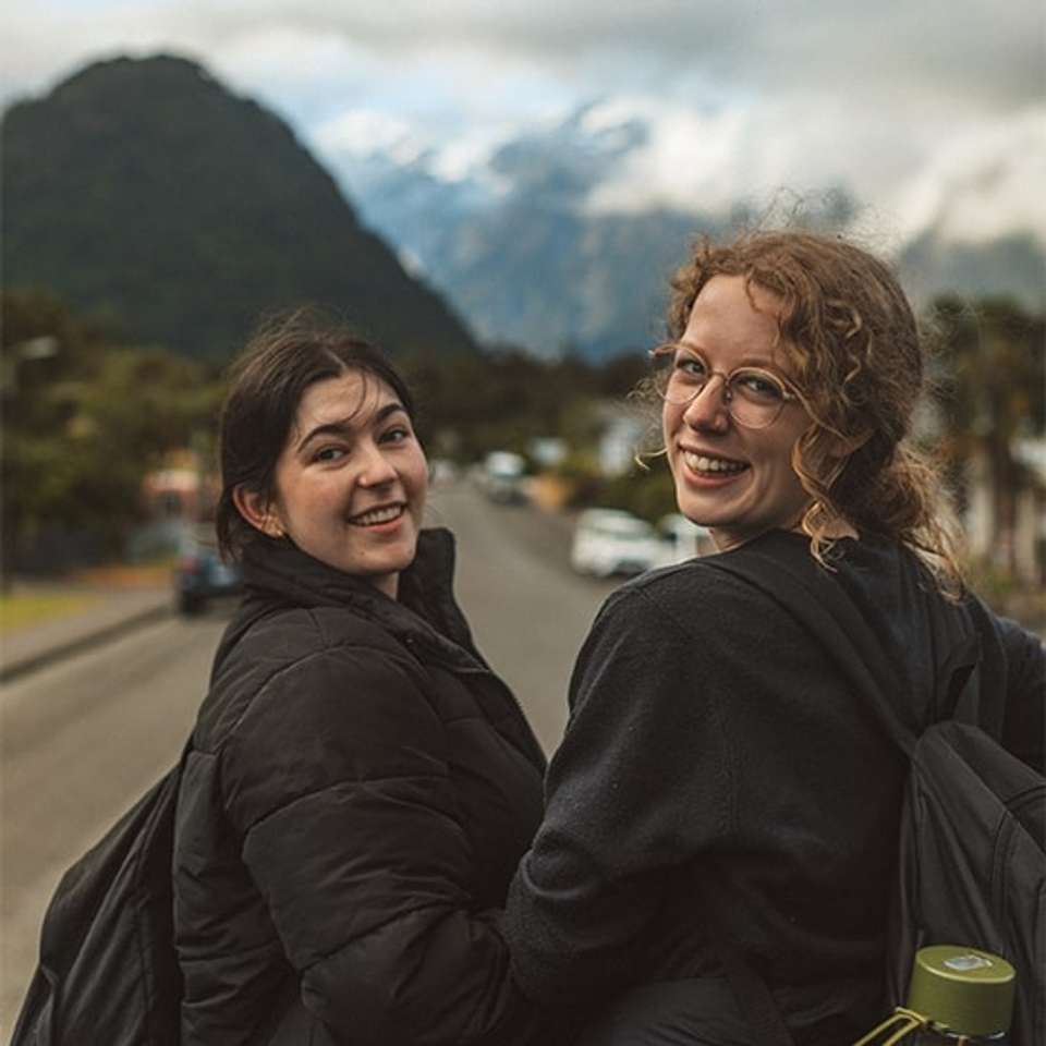 New Zealand North Island: Haka & Hot Springs - Topdeck - New Zealand