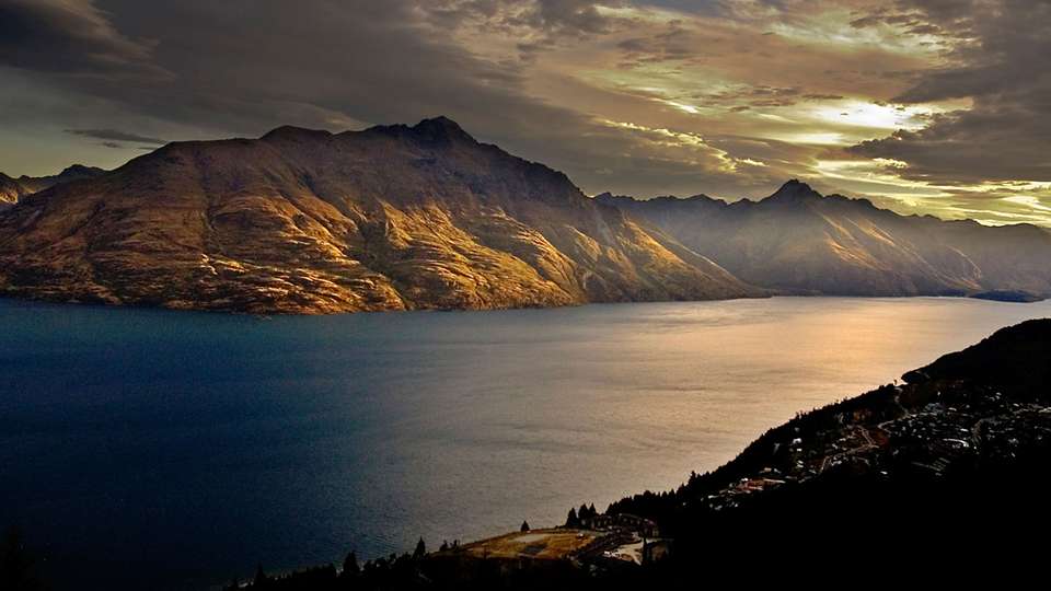 New Zealand: South Island Encompassed - G Adventures - New Zealand