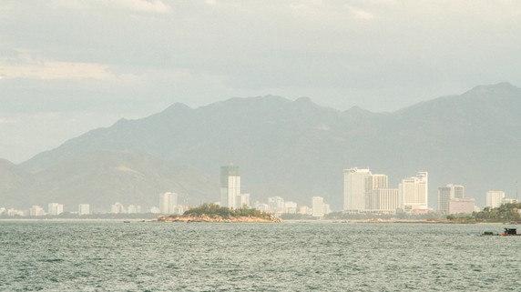 Image 5 of 5