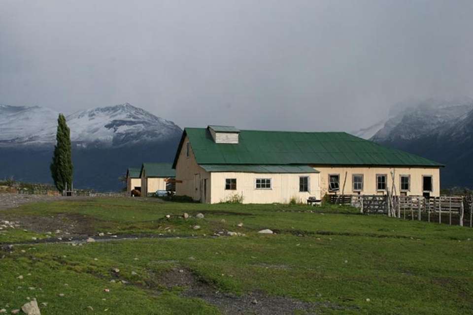 Nibepo Aike Ranch with Horse Riding from El Calafate - Tangol Tours - Argentina - Image 5