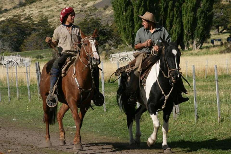 Nibepo Aike Ranch with Horse Riding from El Calafate - Tangol Tours - Argentina - Image 6