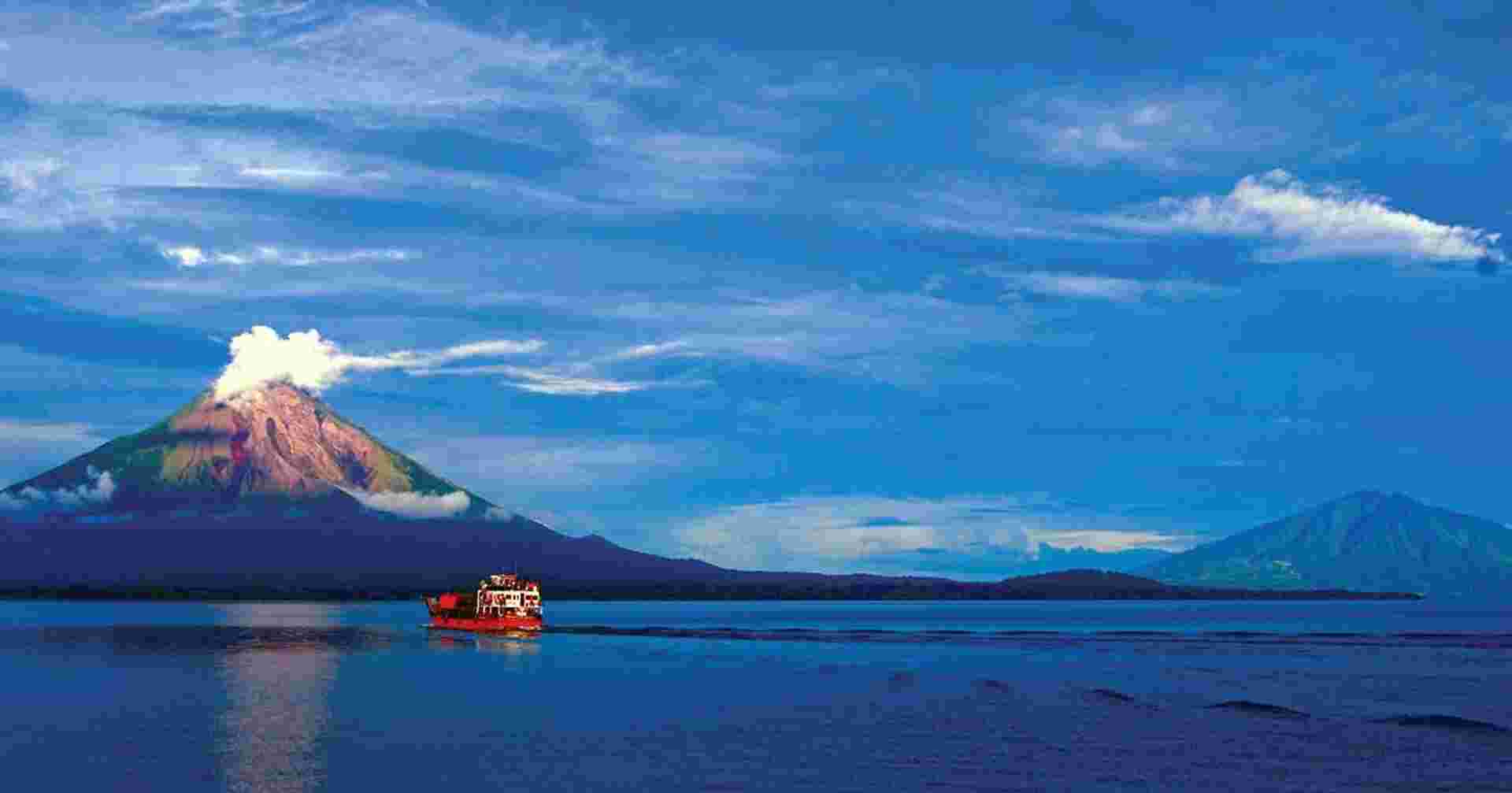 Nicaragua - Land of Lakes and Volcanoes