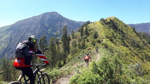 Indonesia Guided And Escorted Tours: Nine Day Enduro: Bali & East Java