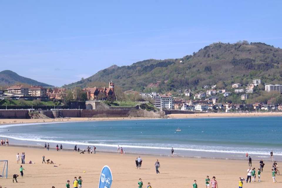 8 Day North Of Spain Guided Tour From Barcelona (c-782) - Vpt Tours - Spain - Image 1