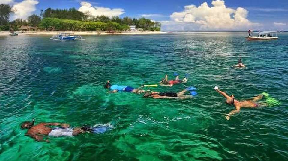 Snorkelling Day Trip to 3 Gilis (Trawangan, Meno, Air) - Adventure Lombok Tour - Indonesia - Image 2