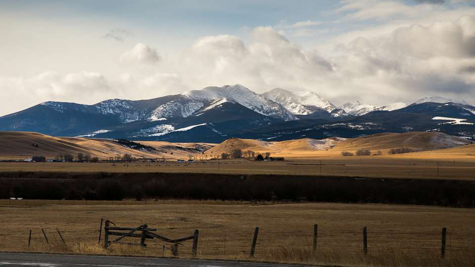 Northwest Uncovered: Sun Valley & Yellowstone - Featuring Bozeman, Boise & Hells Canyon - Collette Tours - USA - Image 5