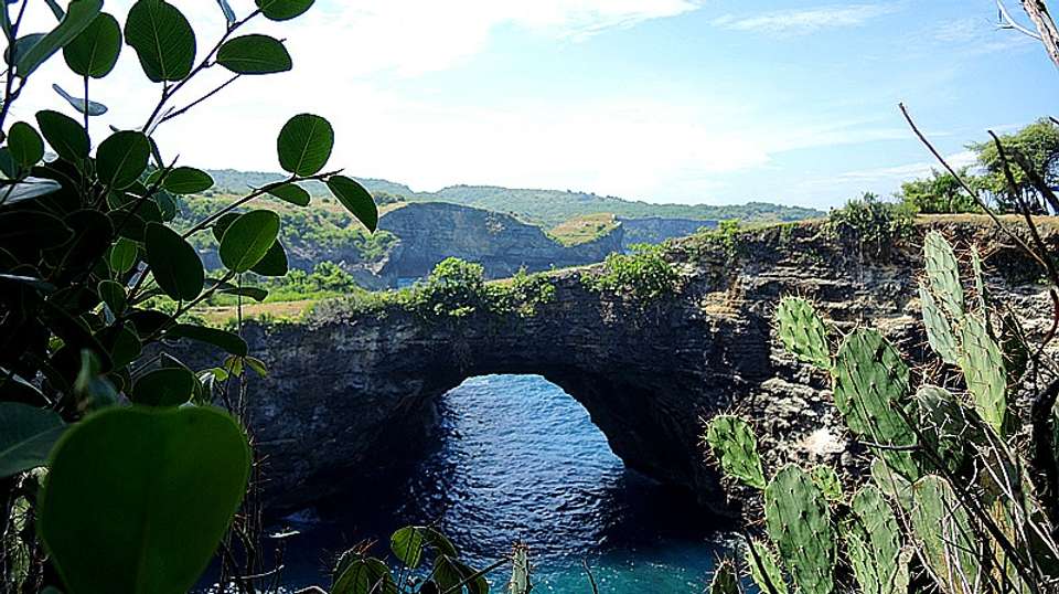 Nusa Penida Day Tour: Broken Beach & Angel Billabong - Nice Tour Bali - Indonesia - Image 1