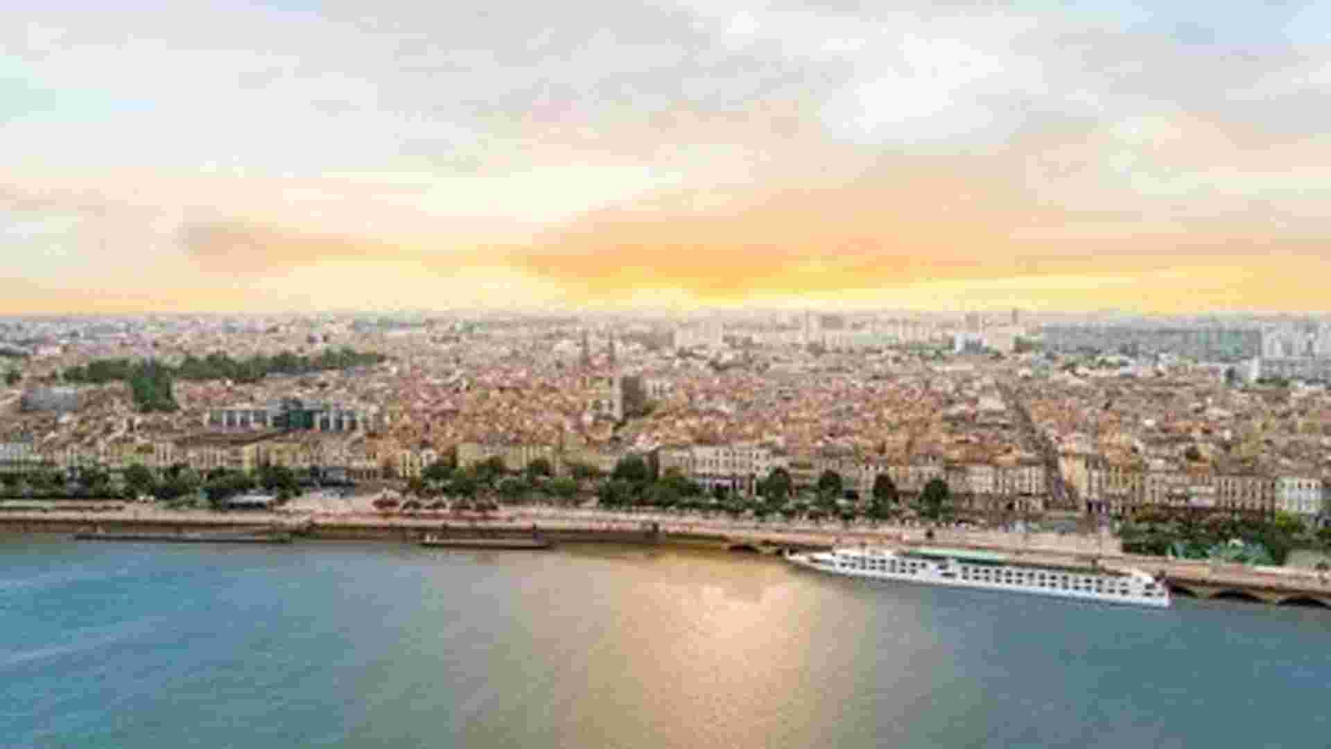 Oenological cruise: At the heart of a prestigious wine region (port-to-port cruise)