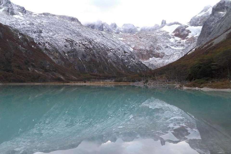 Ojo del Albino Glacier Trekking - Tangol Tours - Argentina - Image 2