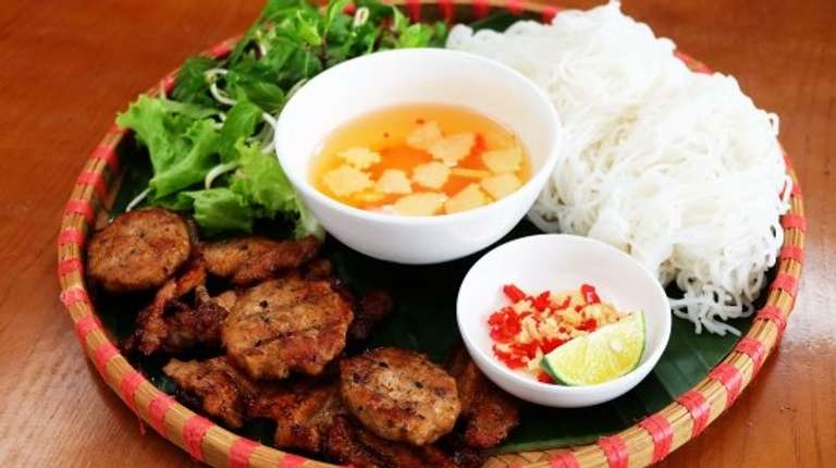 Hanoi Food Tour: Old Quarter Foodie Tour