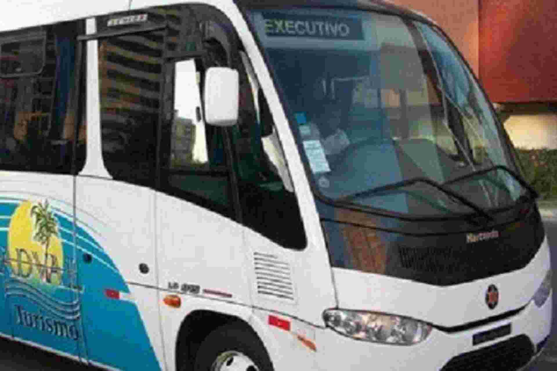 One-way Shared Tranfer Salvador Airport to hotels in Downtown
