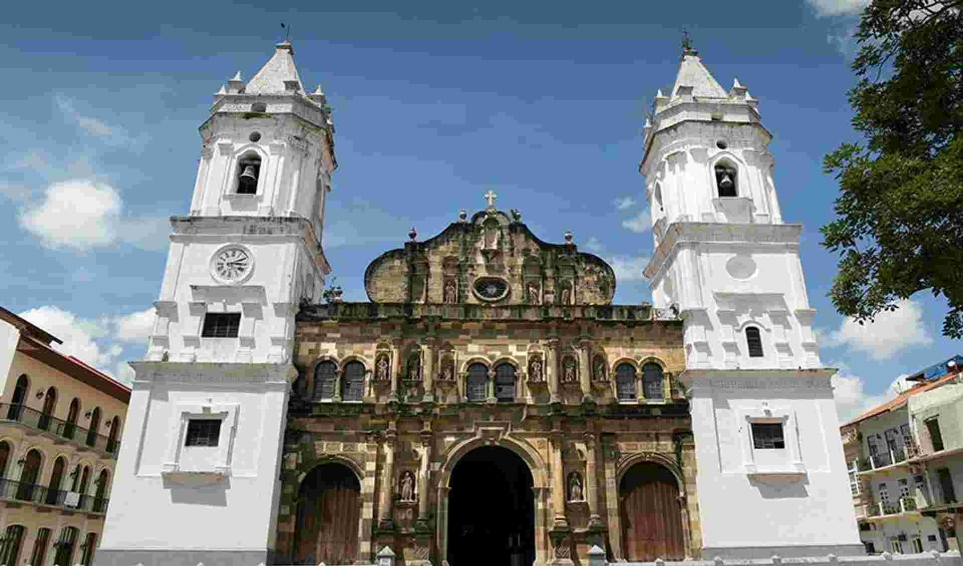 Panama City to Bogota Travel Pass