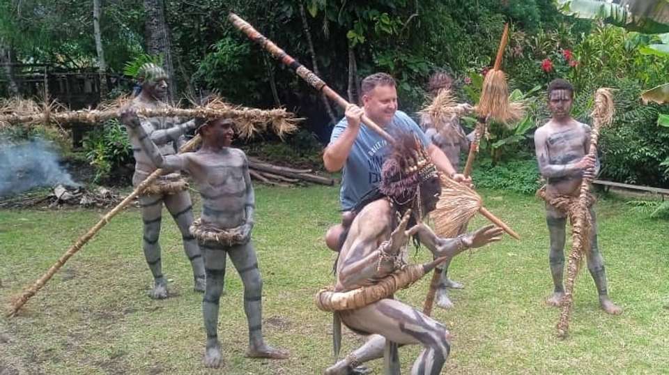 Papua New Guinea Tribal Tour - Buna Treks And Tours Ltd - Papua New Guinea - Image 2