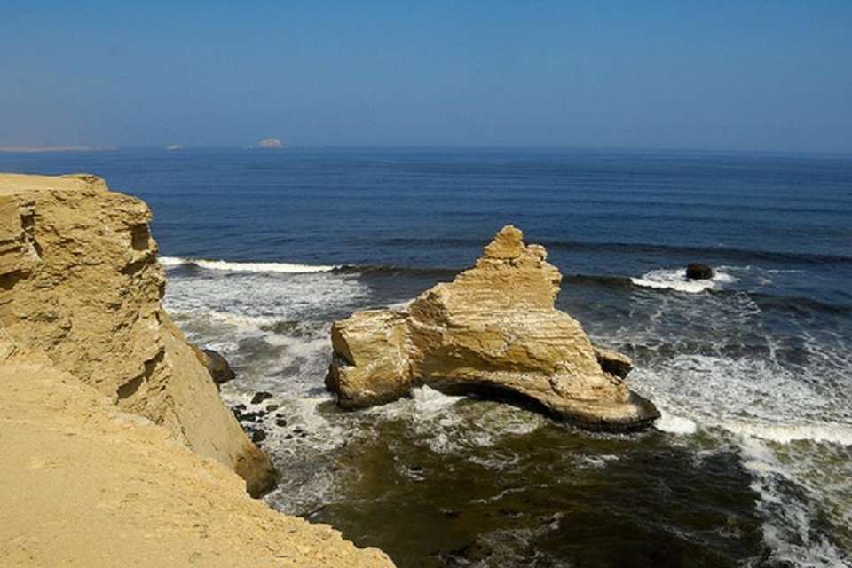 Paracas National Reserve Half Day Tour - Tangol Tours - Peru - Image 2