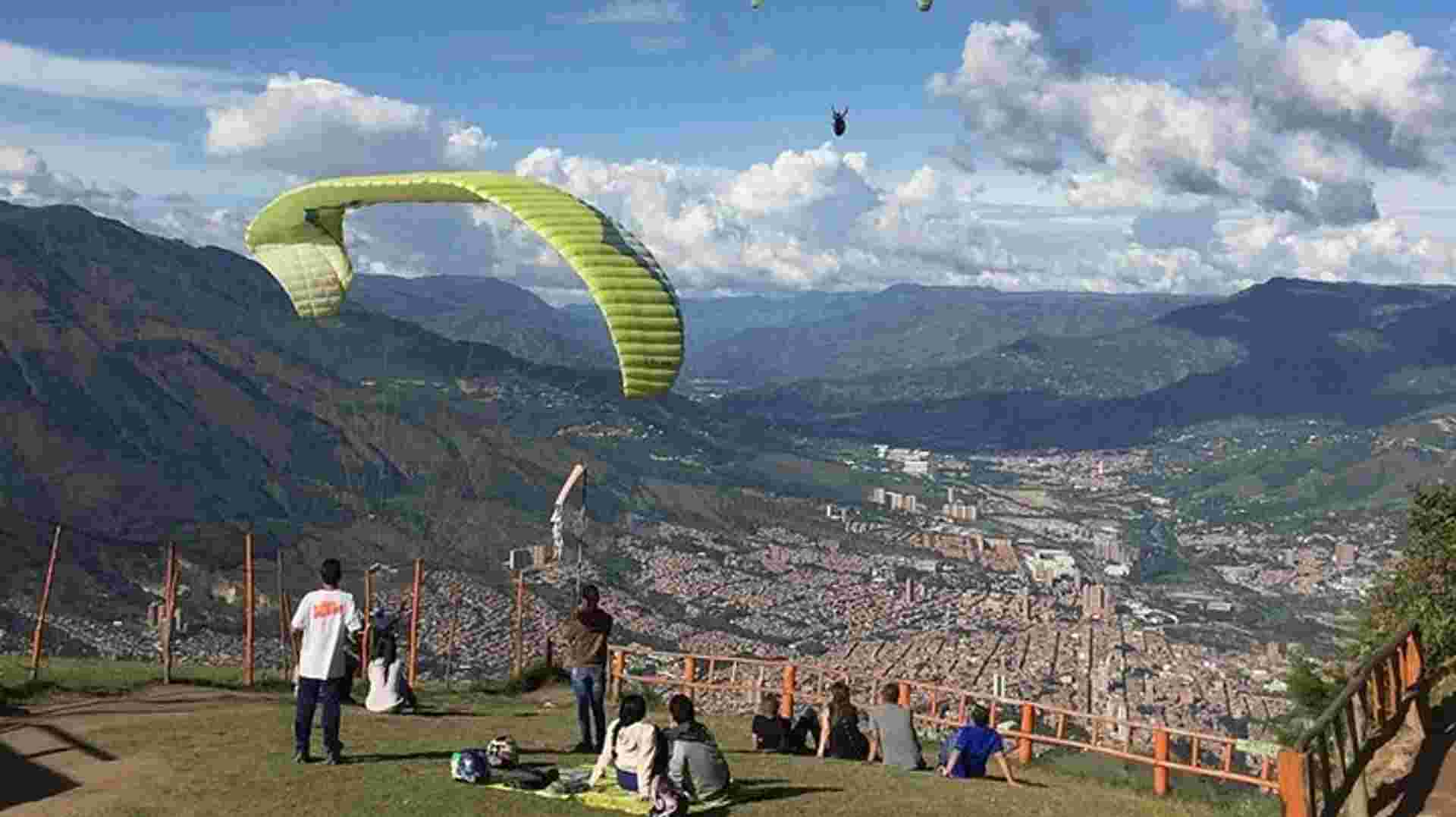 Paragliding Medellín
