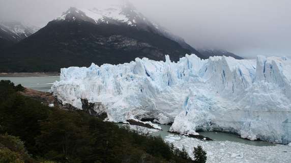 Image 4 of 8
