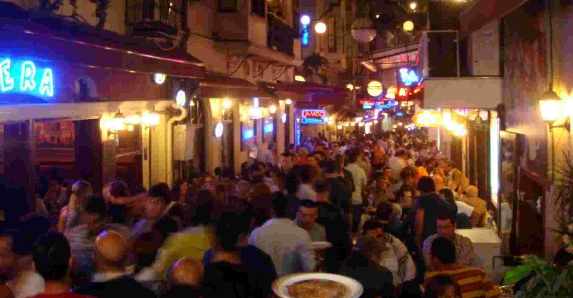 Pera at Nights