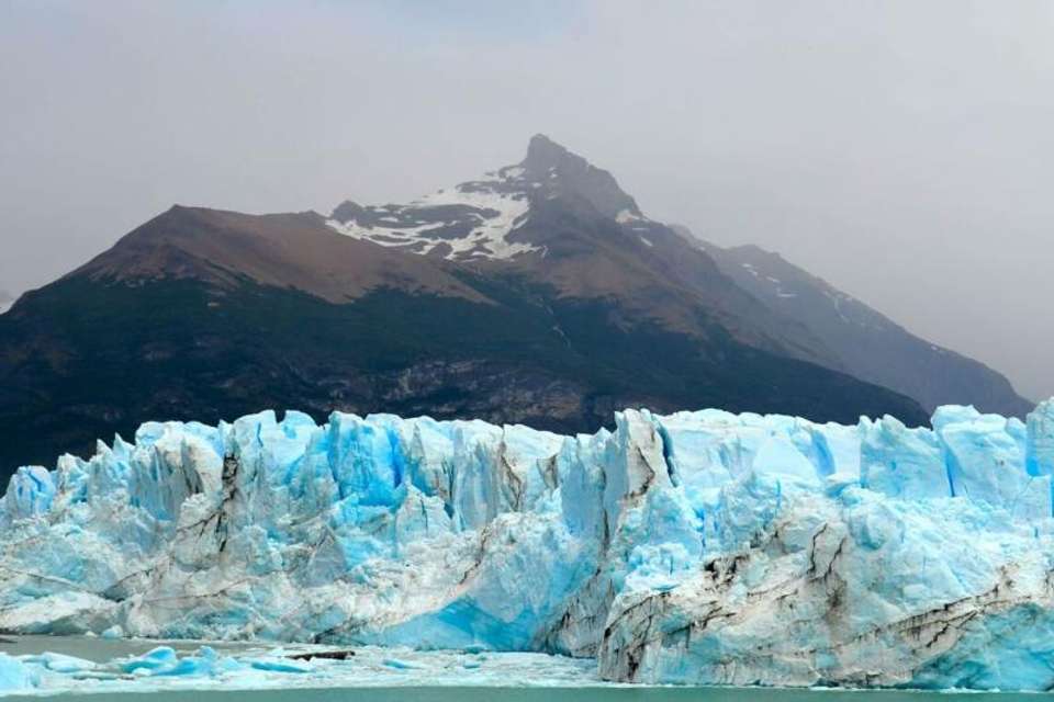 Perito Moreno Kayak Experience - Tangol Tours - Argentina - Image 3