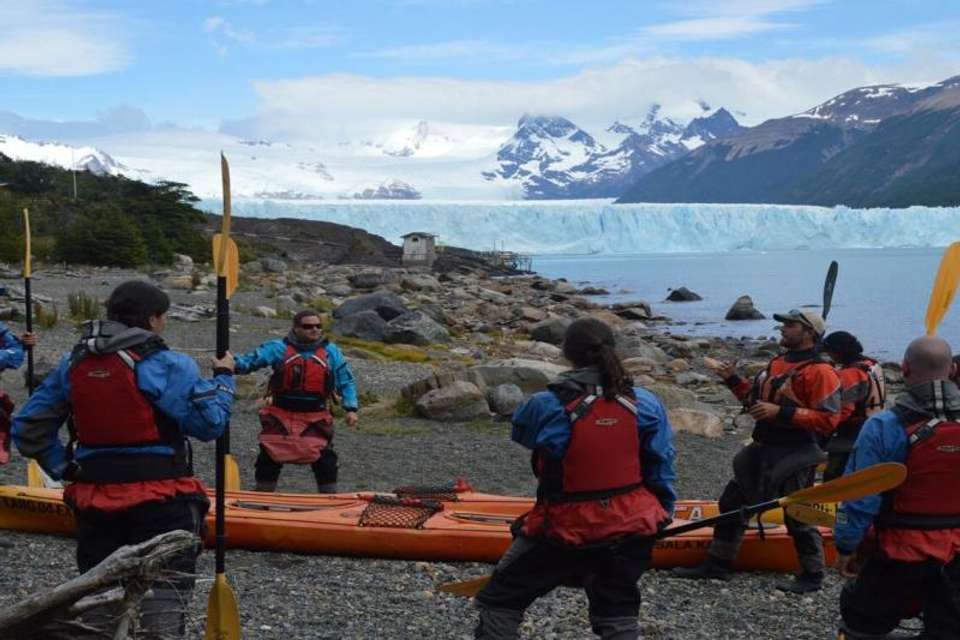 Perito Moreno Kayak Experience - Tangol Tours - Argentina - Image 5