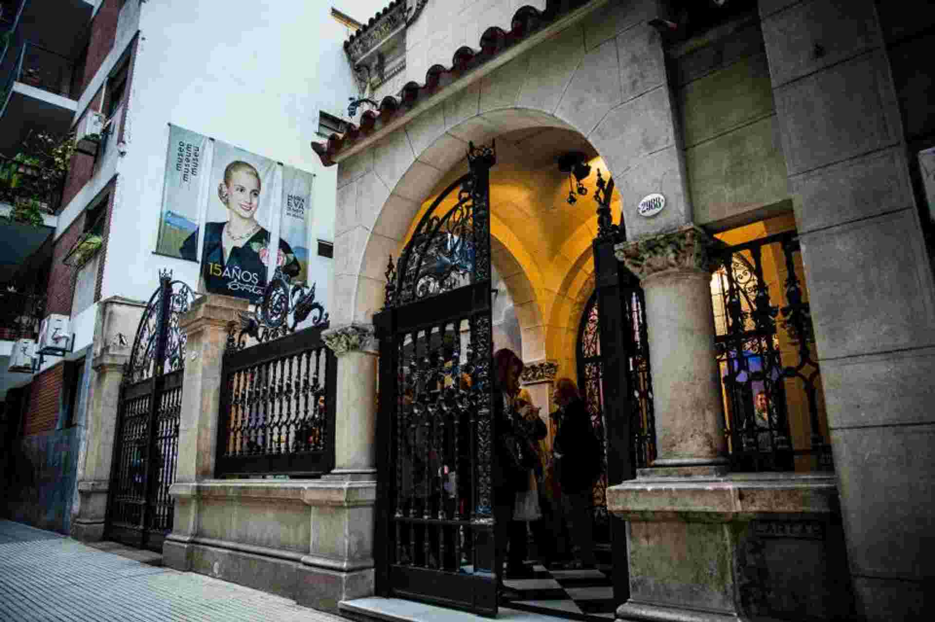 Personalities of Buenos Aires: Evita and Borges