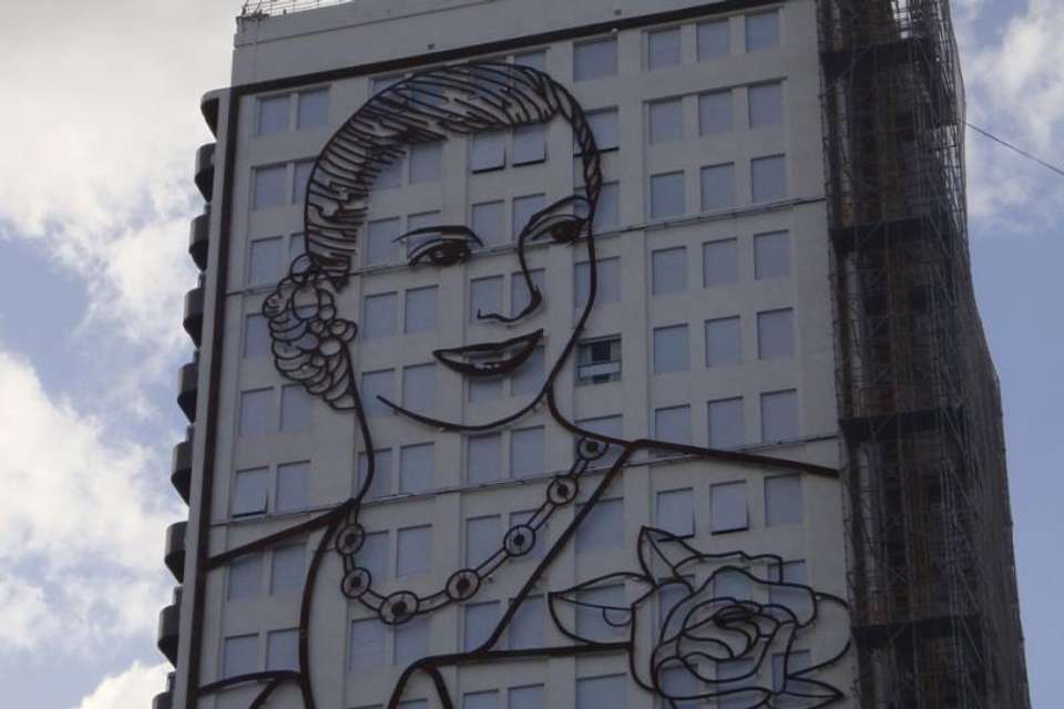 Personalities of Buenos Aires: Evita and Borges - Tangol Tours - Argentina - Image 2