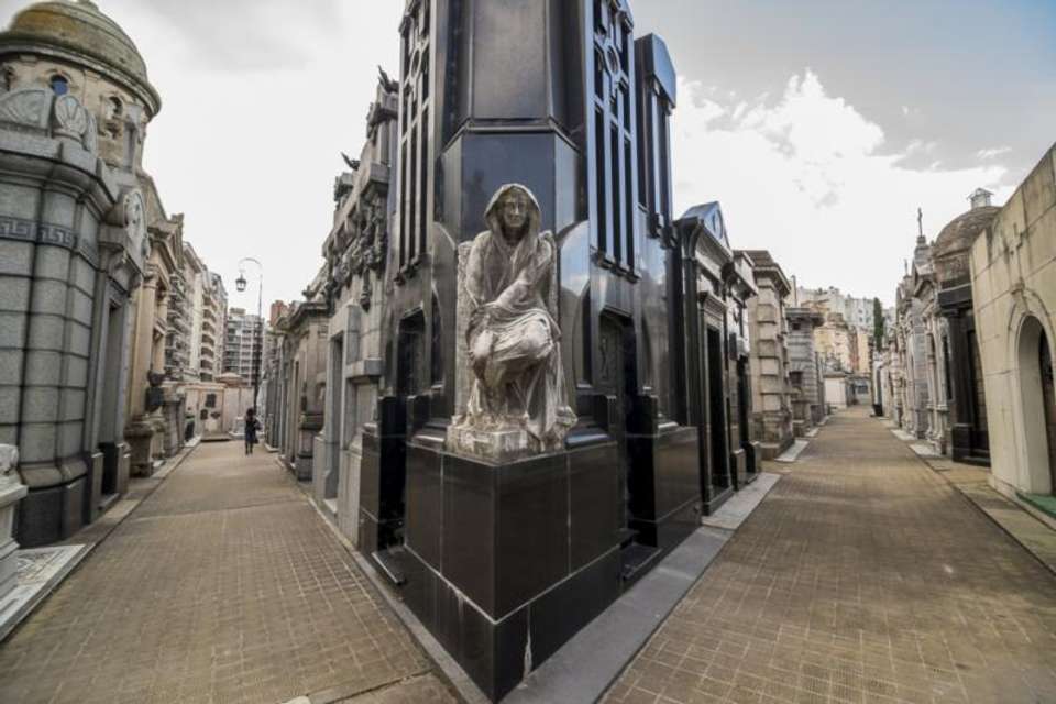 Personalities of Buenos Aires: Evita and Borges - Tangol Tours - Argentina - Image 4