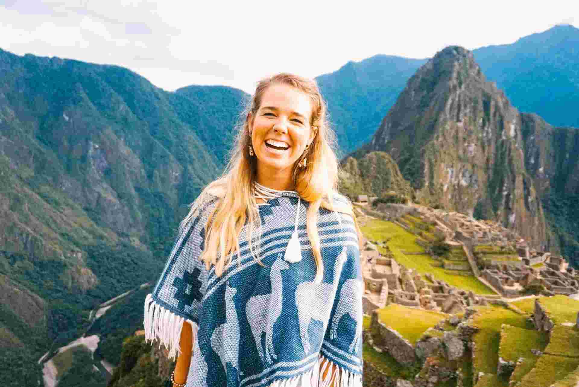 Peru Encompassed