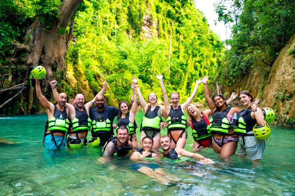 Philippines Island Explorer 13 day - Intro Travel - Philippines