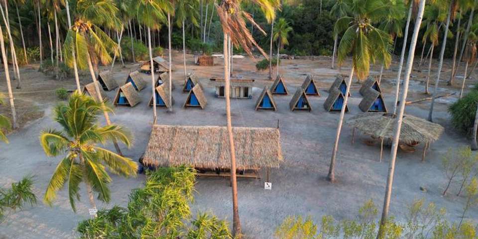 Philippines Island Hopping: El Nido, Coron & Beach Bonfires - undefined - Image 1