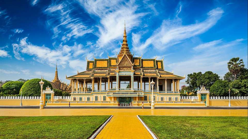 Phnom Penh Small Group City Tour - V Happy Travel - Cambodia - Image 2