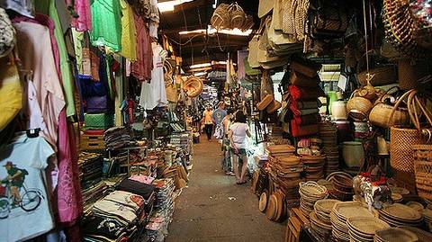 Phnom Penh Tour With Tuol Sleng Museum And Wat Phnom - June 2027