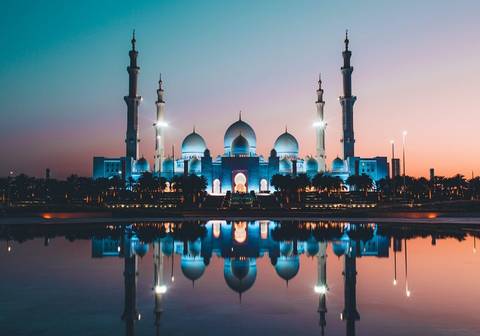 Picturesque Solo Dubai And Abu Dhabi Tour