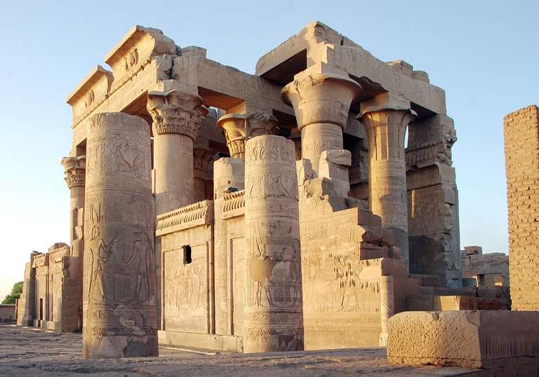 Luxor Local culture Tour: Picturesque Solo Egypt Tour