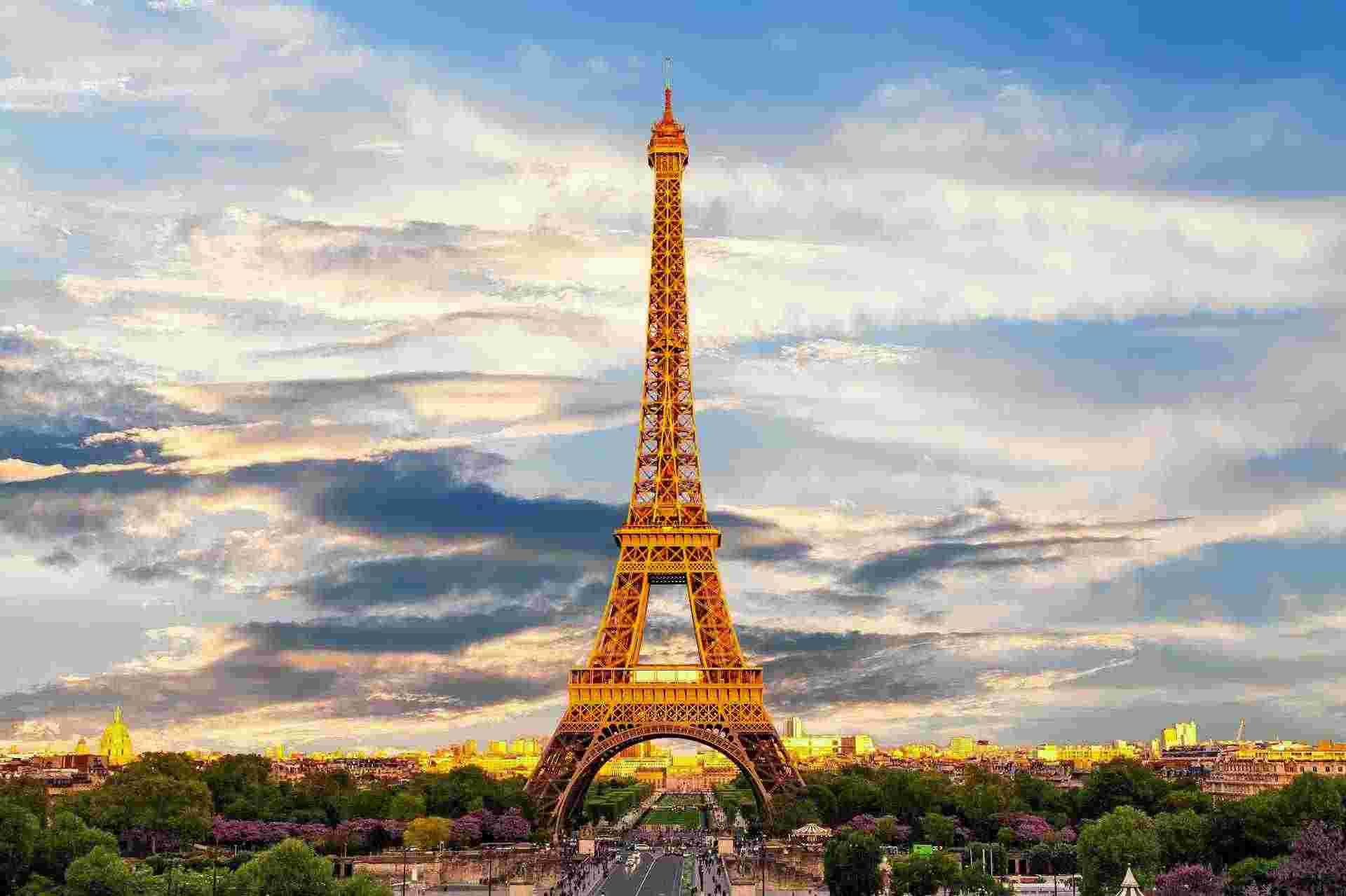 Picturesque Solo Seine Cruise