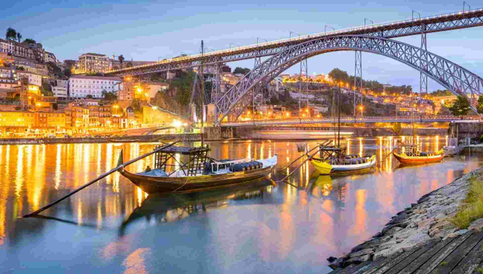 Porto, the Douro valley (Portugal) and Salamanca (Spain) 	(port-to-port cruise)