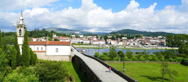 Porto Trekking and Hiking Tour: Portuguese Camino - Porto to Santiago