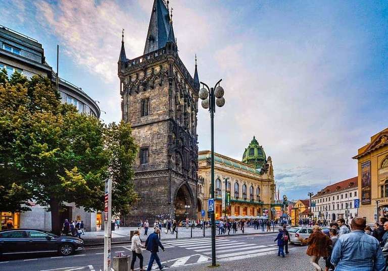 Vienna Local culture Tour: Prague Vienna And Budapest City Package