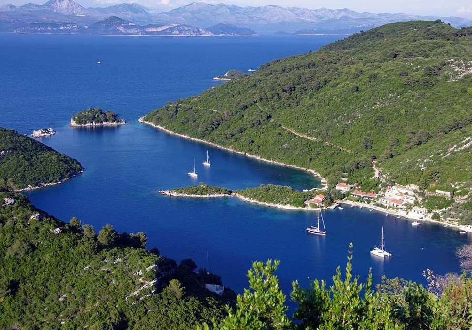 Premium Adriatic Wonders Cruise from Dubrovnik - Indus Travels - Croatia - Image 12
