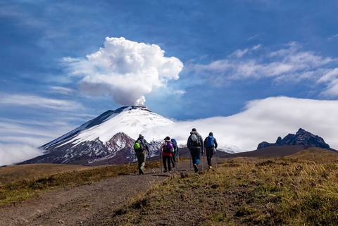 Senior Travelers Tours: Premium Ecuador