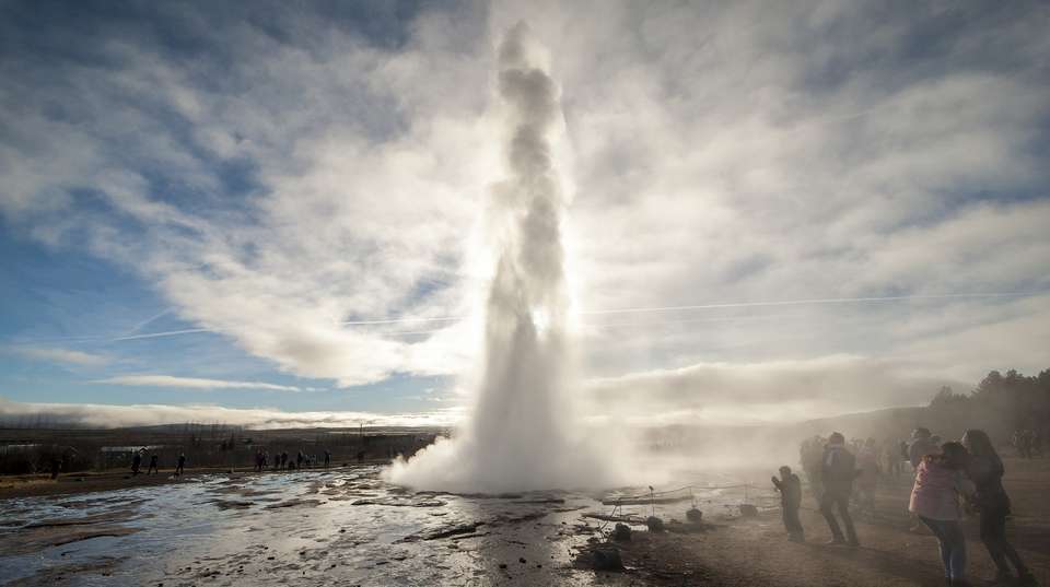 Premium Golden Circle Tour- Small Bus Experience  - Bustravel Iceland - Iceland