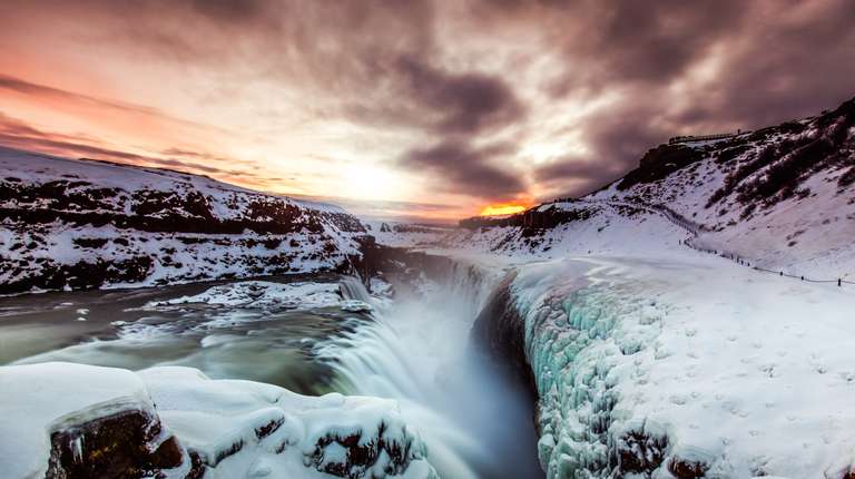 Reykjavik Volcanoes Tour: Premium Golden Circle Tour- Small Bus Experience 