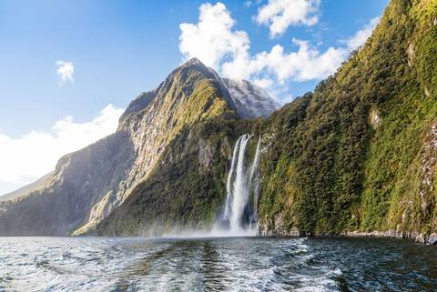 Premium New Zealand Encompassed - Fall Tours